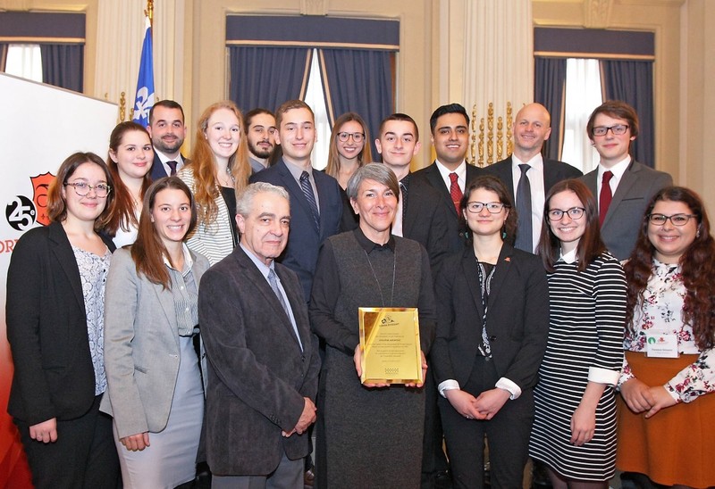 Le Collège et un enseignant honorés par l'Assemblée nationale